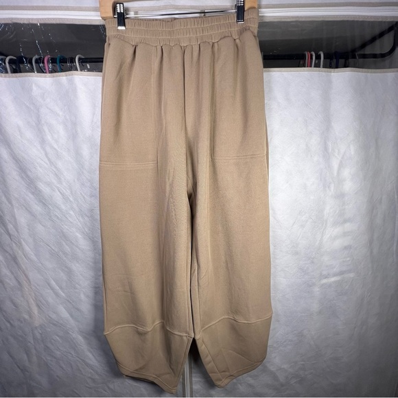 NWT FREEOAK super comfy pants size M. Large size front pockets color beige - Picture 2 of 8